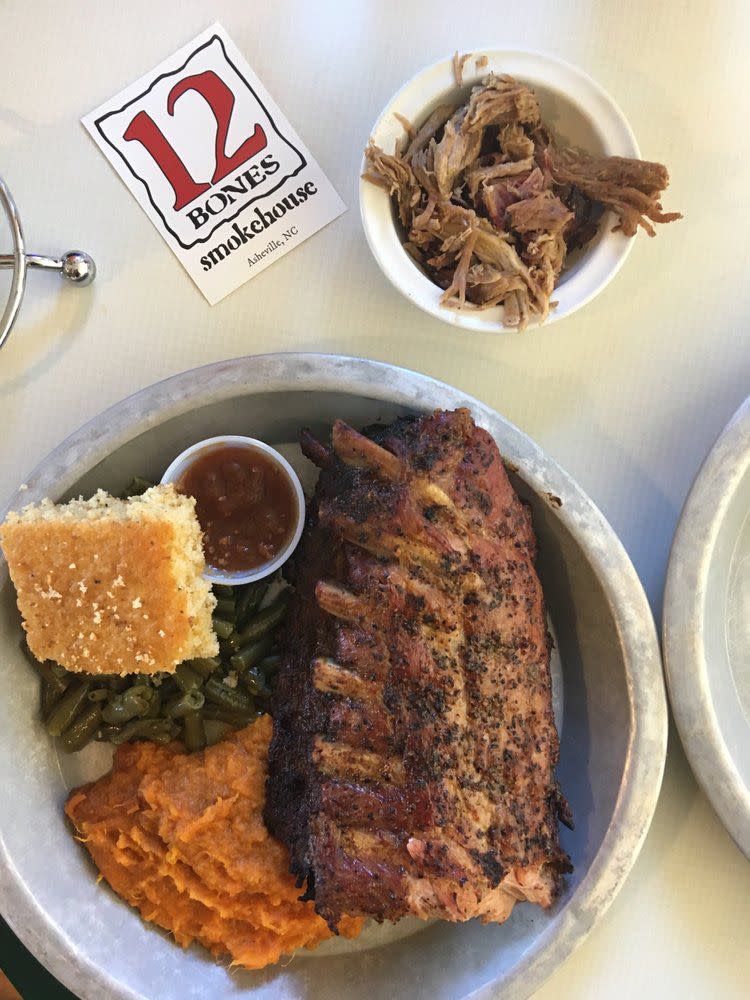 ​​North Carolina: 12 Bones Smokehouse