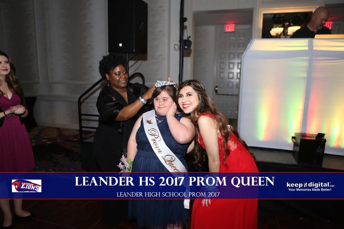 Keilany Solano handed over her sash and tiara to her classmate Abby Cano on prom night. (Photo: Twitter/Keepitdigital.com)