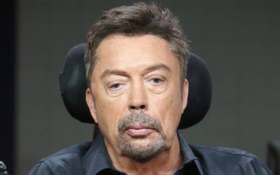 Tim Curry, bekannt aus der "Rocky Horror Picture Show", hatte im Juli 2012 eine schwere Hirnblutung. Obwohl er sich davon langsam erholt, sitzt er seitdem im Rollstuhl. (Bild: 2016 Getty Images/Frederick M. Brown)