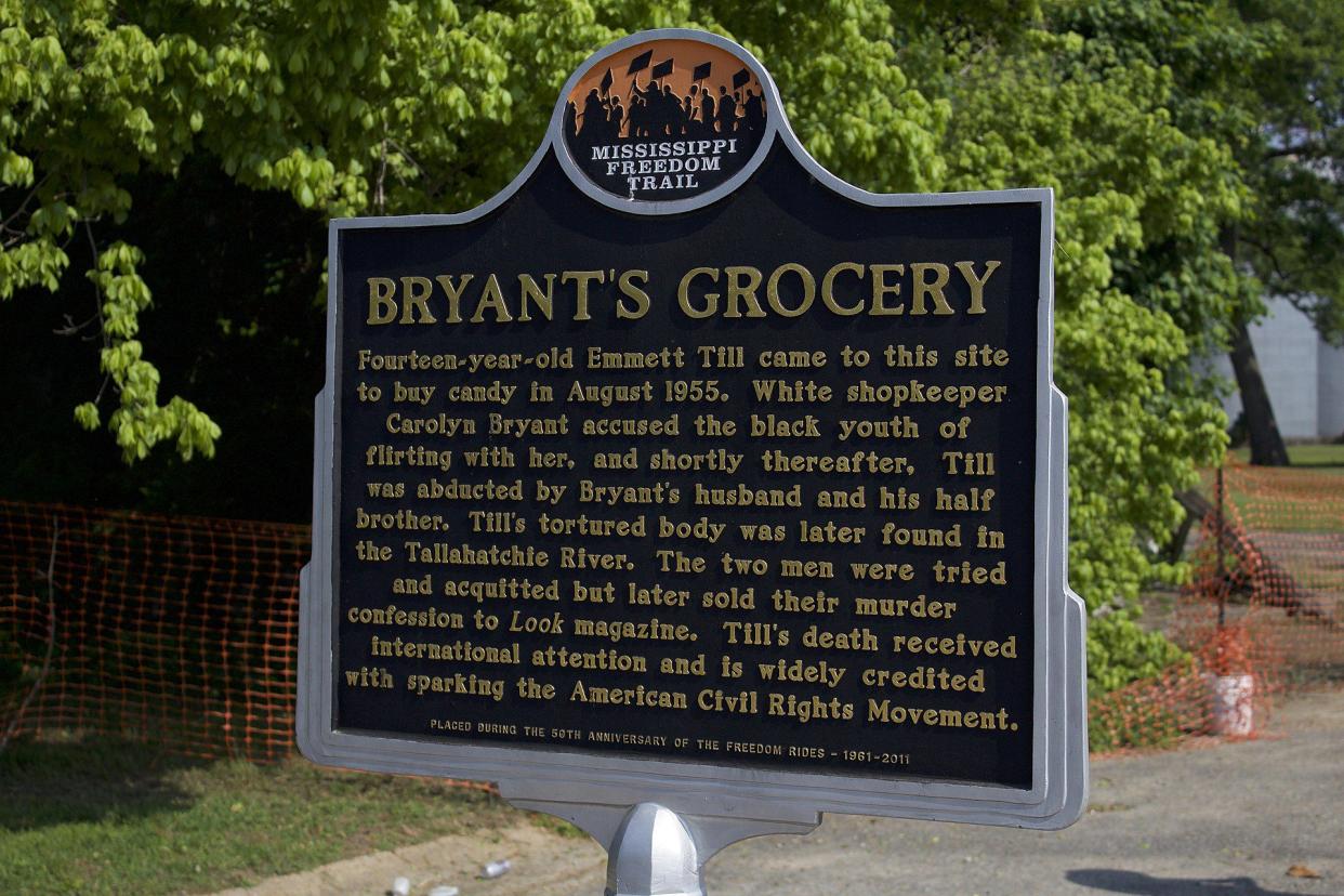 Mississippi Freedom Trail Marker in Money, Mississippi explaining the situation that happened with Emmet Till in Bryant's Grocery.