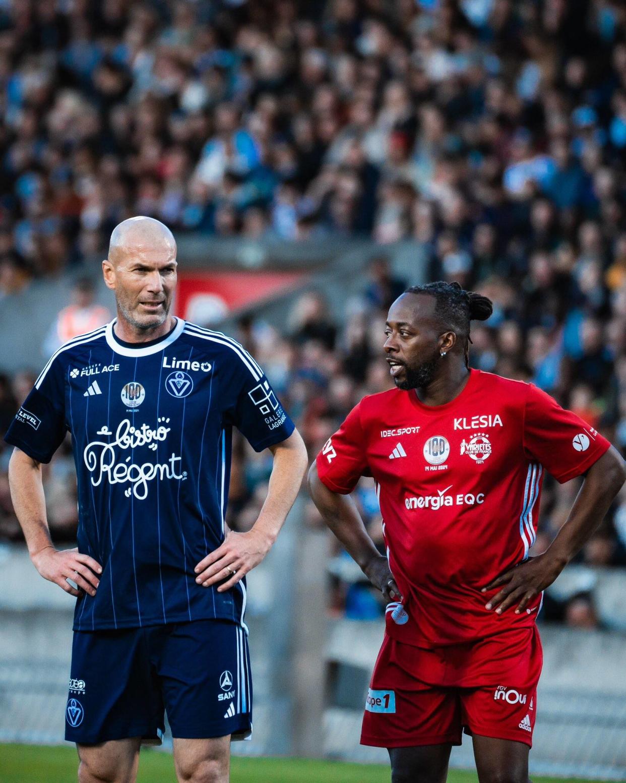 Zinédine Zidane et les Girondins de Bordeaux ont remporté le match 5 à 3 contre le Variétés Club de France.