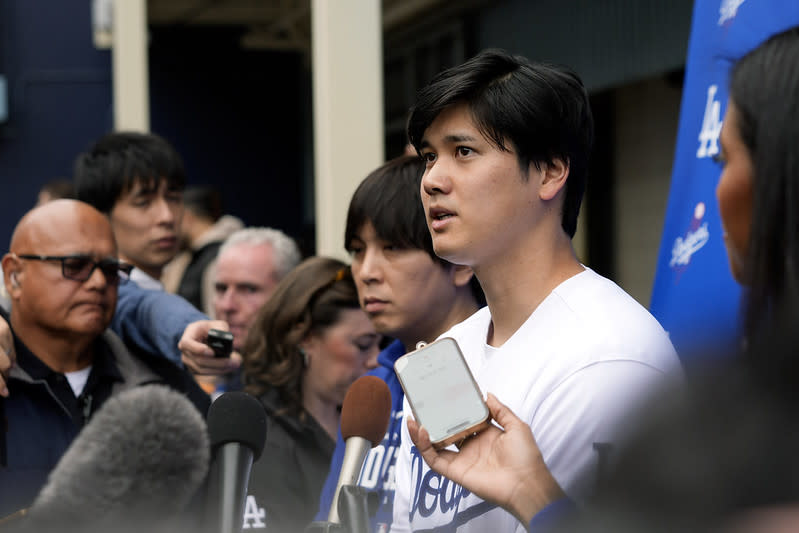 水原一平和大谷翔平。（達志影像資料照）