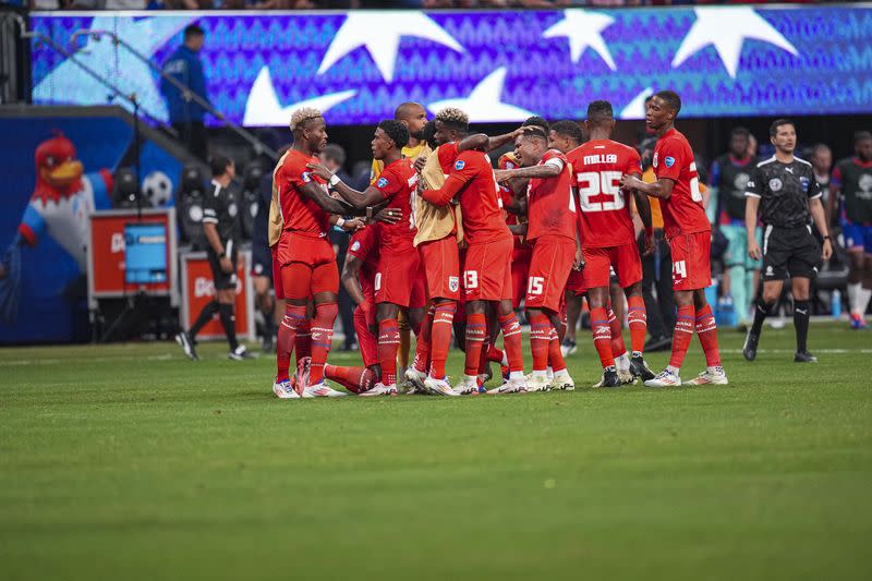 Los jugadores de Panamá festejan tras ganar a Estados Unidos en la Copa América