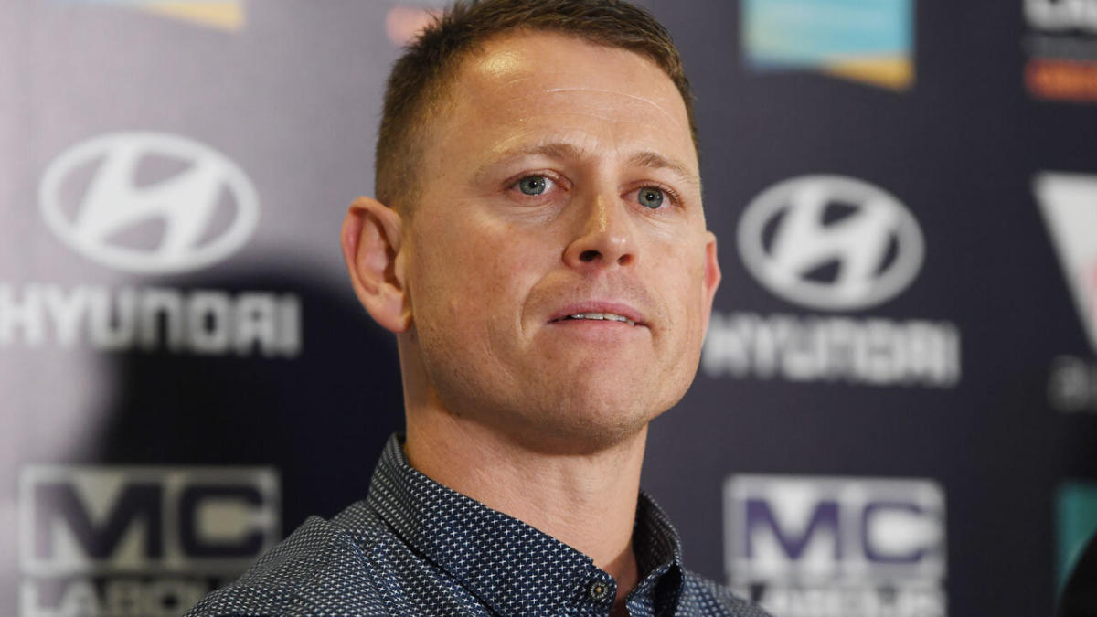 AFL: Brendon Bolton sacked as Carlton Blues coach - Yahoo Sport