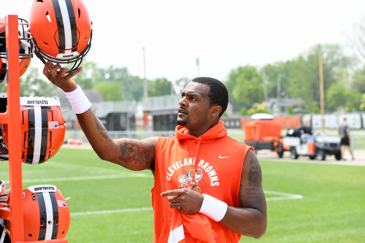 What to know about the Deshaun Watson controversy as NFL preseason kicks  off - OPB