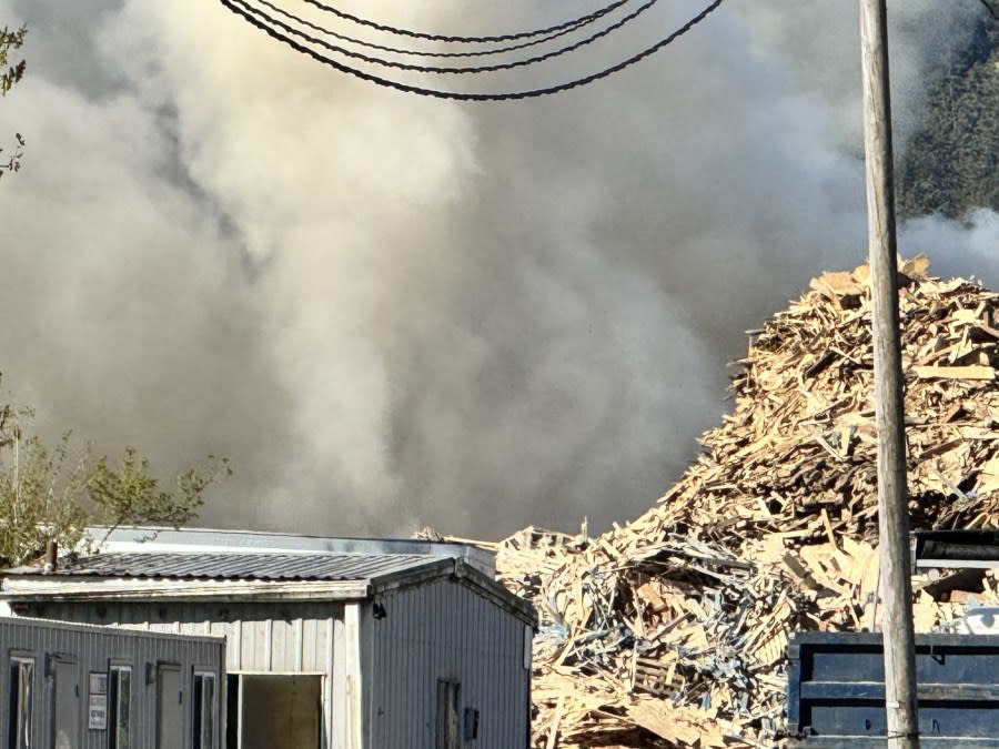 Portland Fire tackles large sawdust, pallet fire at wood recycling plant