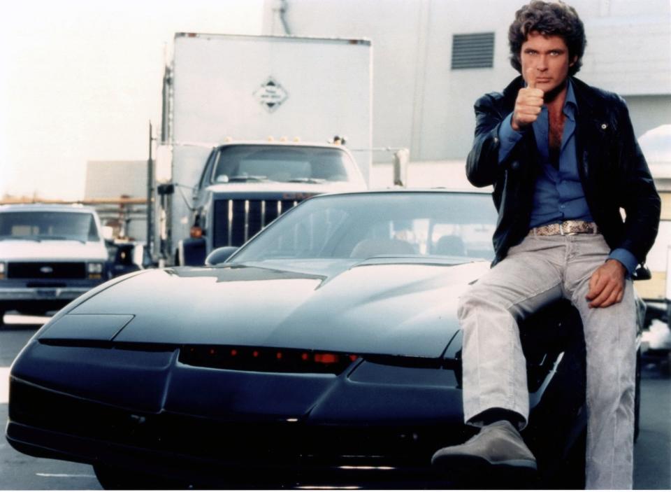 <p>Wer über 80er-Jahre-Kult spricht, kommt an diesem Mann natürlich nicht vorbei: David Hasselhoff. Als Michael Knight, der gemeinsam mit seinem sprechenden Wunderauto "K.I.T.T." in "Knight Rider" auf Verbrecherjagd ging, wurde "The Hoff" zum Star. (Bild: NBC Universal)</p> 