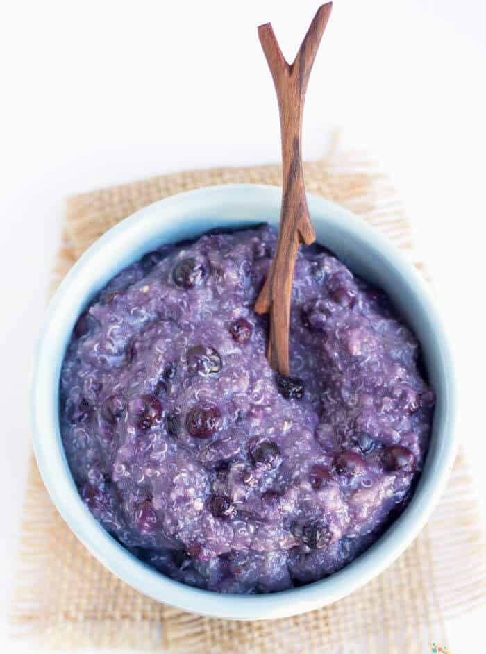 19) 90-Second Blueberry Breakfast Quinoa