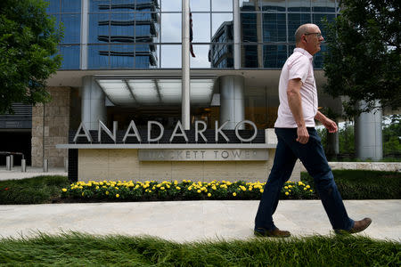 FILE PHOTO: Anadarko Petroleum Corporation is seen in The Woodlands, Texas, U.S., April 30, 2019. REUTERS/Loren Elliott/File Photo