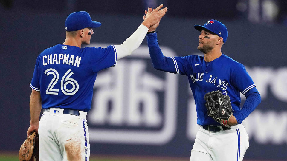 Kevin Kiermaier, right, and Matt Chapman both took home Gold Gloves for their defensive work with the Blue Jays. (Nick Turchiaro-USA TODAY Sports)