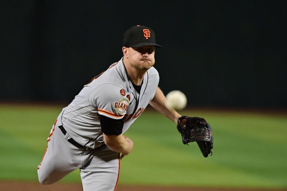 San Francisco Giants starting pitcher Alex Cobb throws against the Arizona Diamondbacks on Sept. 18, 2023, in Phoenix.