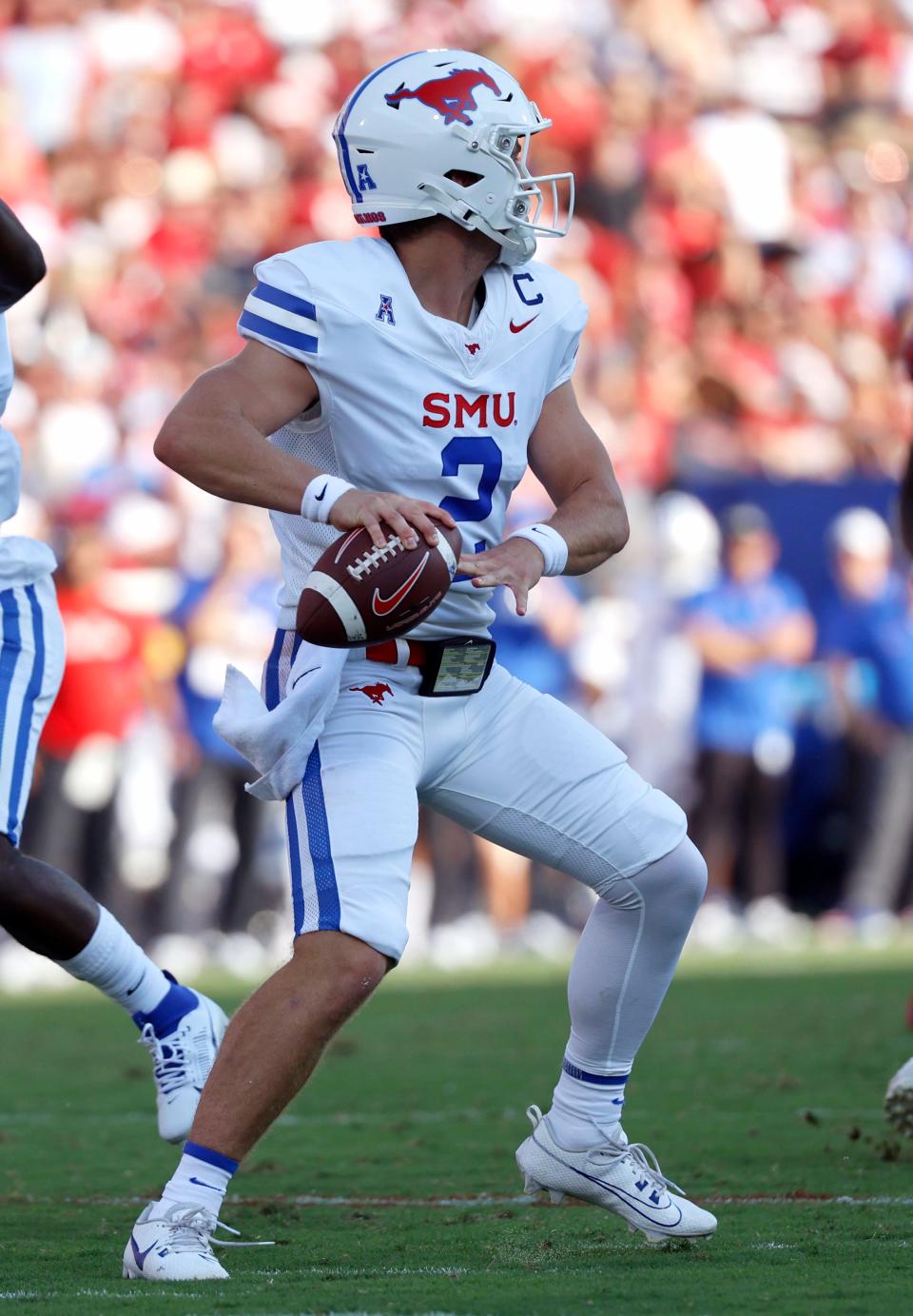 SMU's Preston Stone (2) looks to throw a pass in the first half during the college football game between the University of Oklahoma Sooners and the Southern Methodist University Mustangs at the Gaylord Family Oklahoma Memorial Stadium in Norman, Okla., Saturday, Sept. 9, 2023.