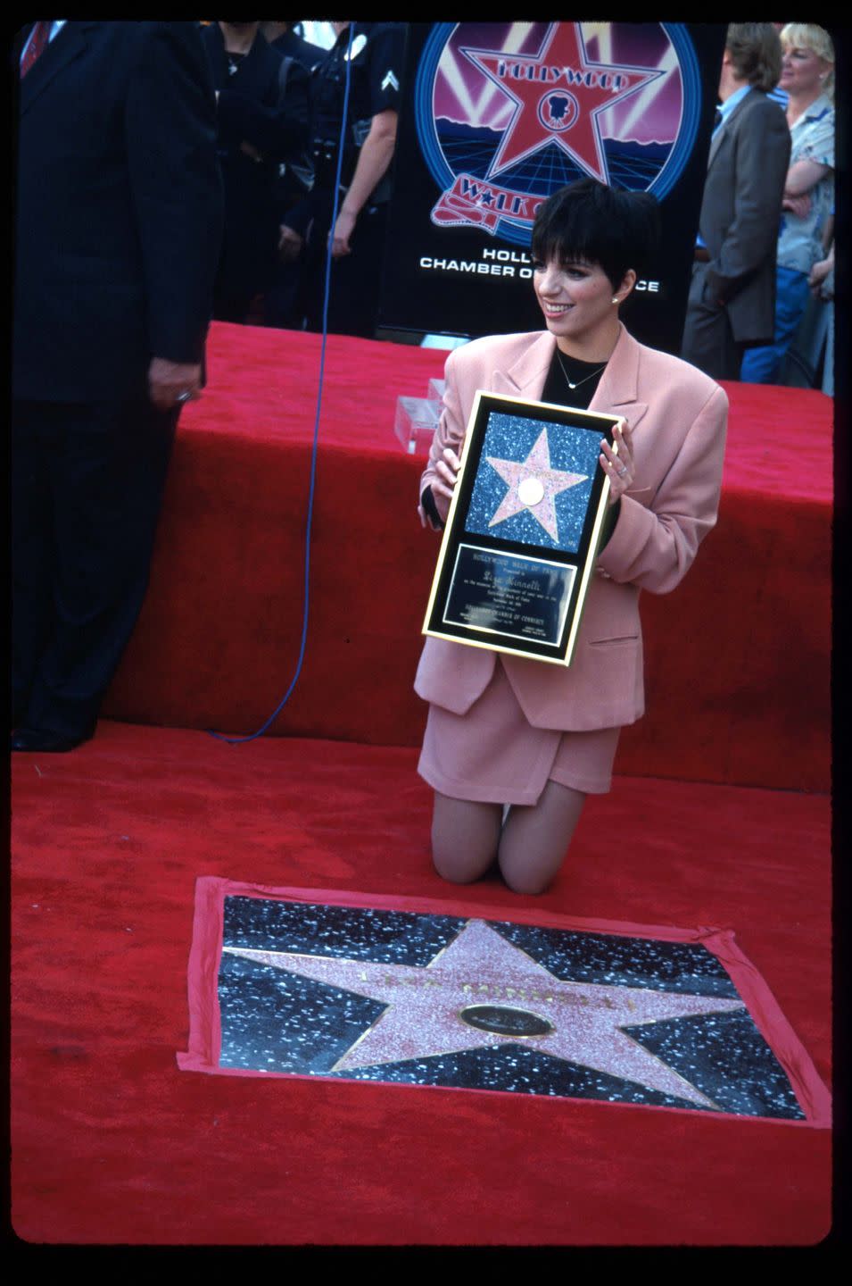 1991: Liza Minnelli joins her mother's star on the Walk of Fame