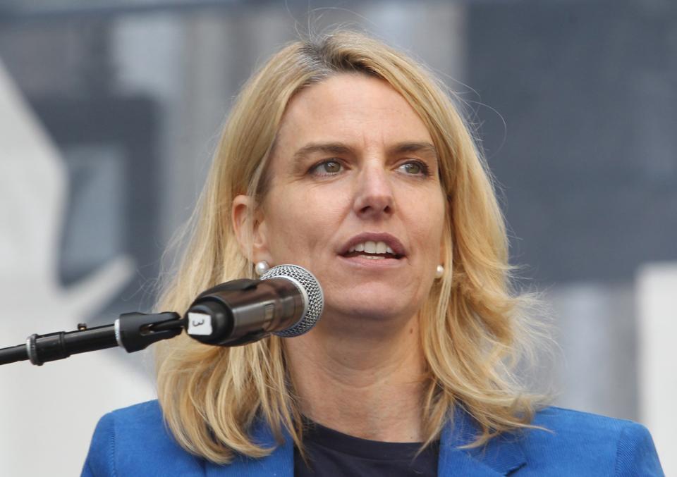 Sarah Kate Ellis speaks at the Women’s March in Los Angeles on Jan. 21, 2017. (Photo: Faye Sadou/MediaPunch/IPX/AP)