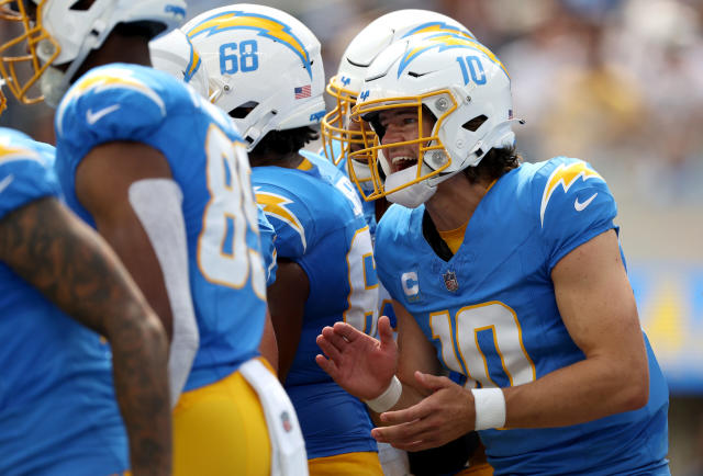 Highlight: Chargers QB Justin Herbert passes for first touchdown of season  vs. Dolphins