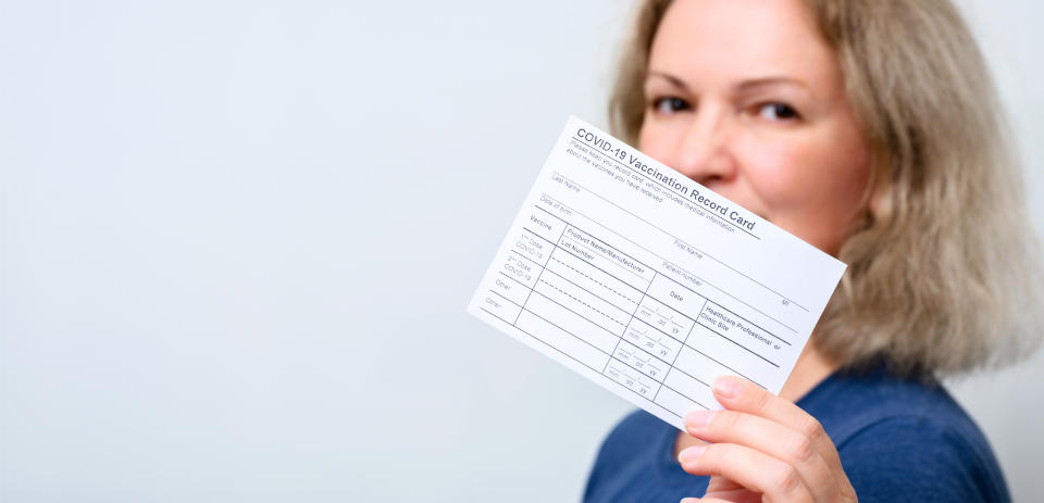 Certificado de vacunación. Foto: Getty Images