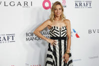 <p>En 2006, Sheryl Crow se sometió a una mastectomía después de que le diagnosticaran cáncer de mama. Gracias a su detección precoz se pudo recuperar rápidamente y posteriormente abrió su propio centro de prevención y ayuda. (Foto: Andy Kropa / Invision / AP). </p>