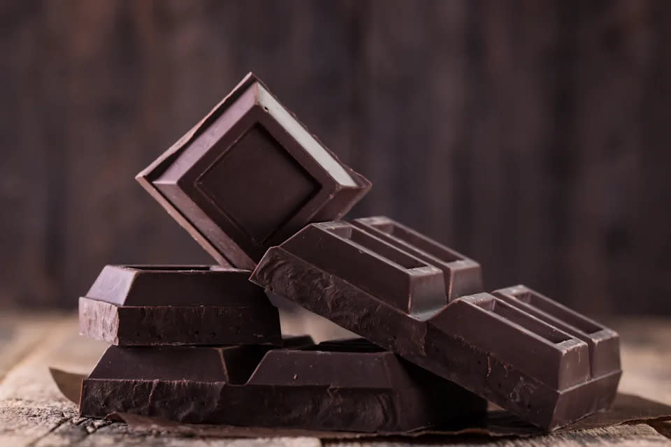 Von Schokolade zu Eis:
Experten verraten die 10 besten und schlechtesten Lebensmittel für unseren Schlaf
