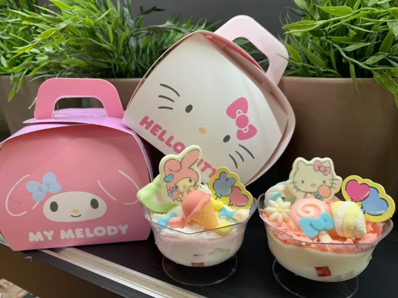 ▲杯裝小蛋糕的專屬蛋糕盒上，有Hello Kitty和My Melody的萌臉。（圖／85度C提供）