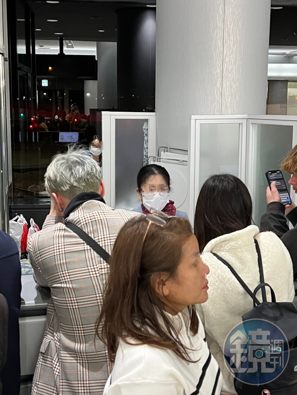泰國獅航395玻璃破裂，台籍旅客滯留東京。（讀者提供）