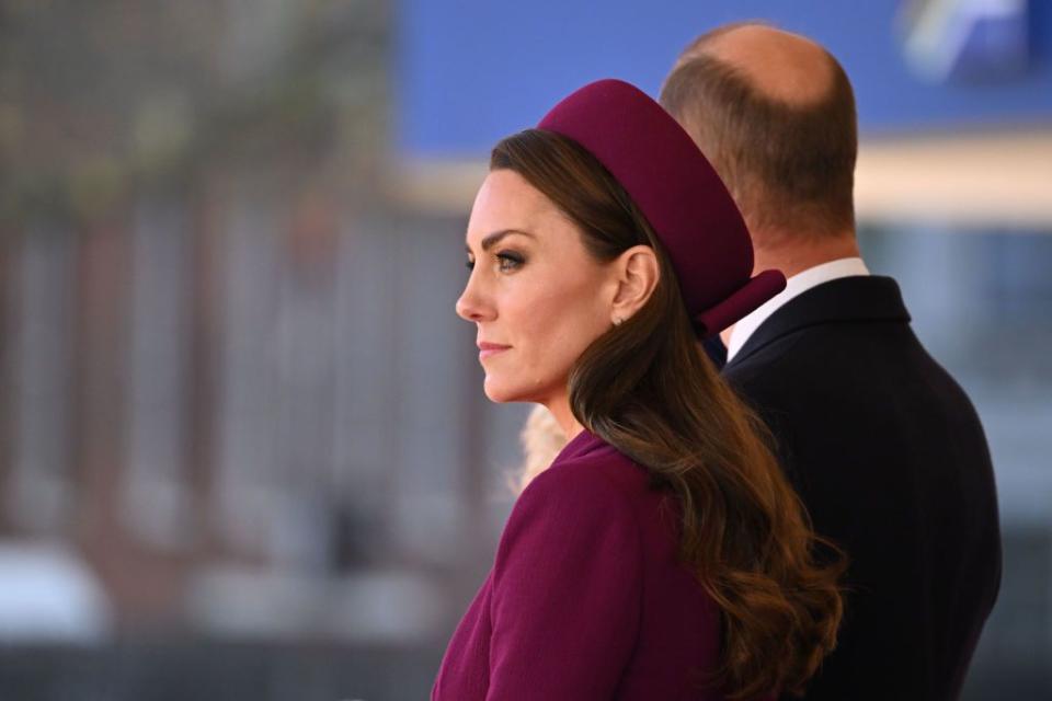 london, england   november 22  catherine, princess of wales awaits president of south africa cyril ramaphosa for his welcome ceremony at horse guards on november 22, 2022 in london, england this is the first state visit hosted by the uk with king charles iii as monarch, and the first state visit here by a south african leader since 2010 photo by leon nealgetty images