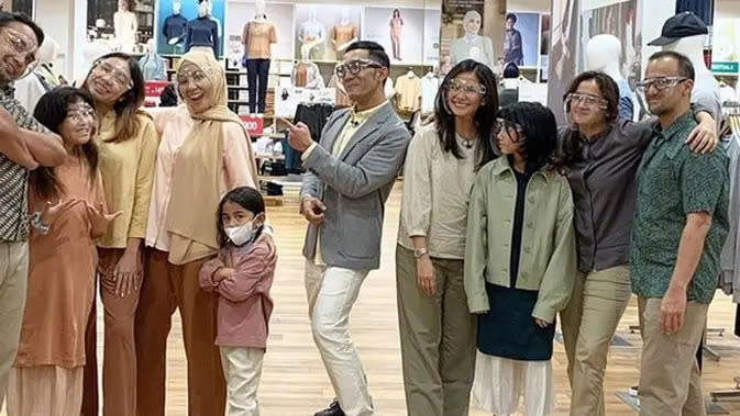 Keluarga Meisya Siregar dan Ersa Mayori bertemu kembali setelah setahun terhadang pandemi. (Instagram @meisya__siregar)