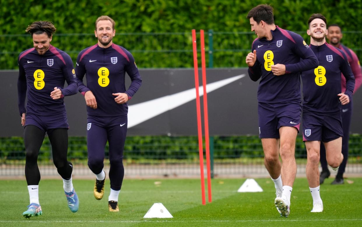 Harry Kane – Harry Kane trains in special pair of golden boots ahead of 100th England cap