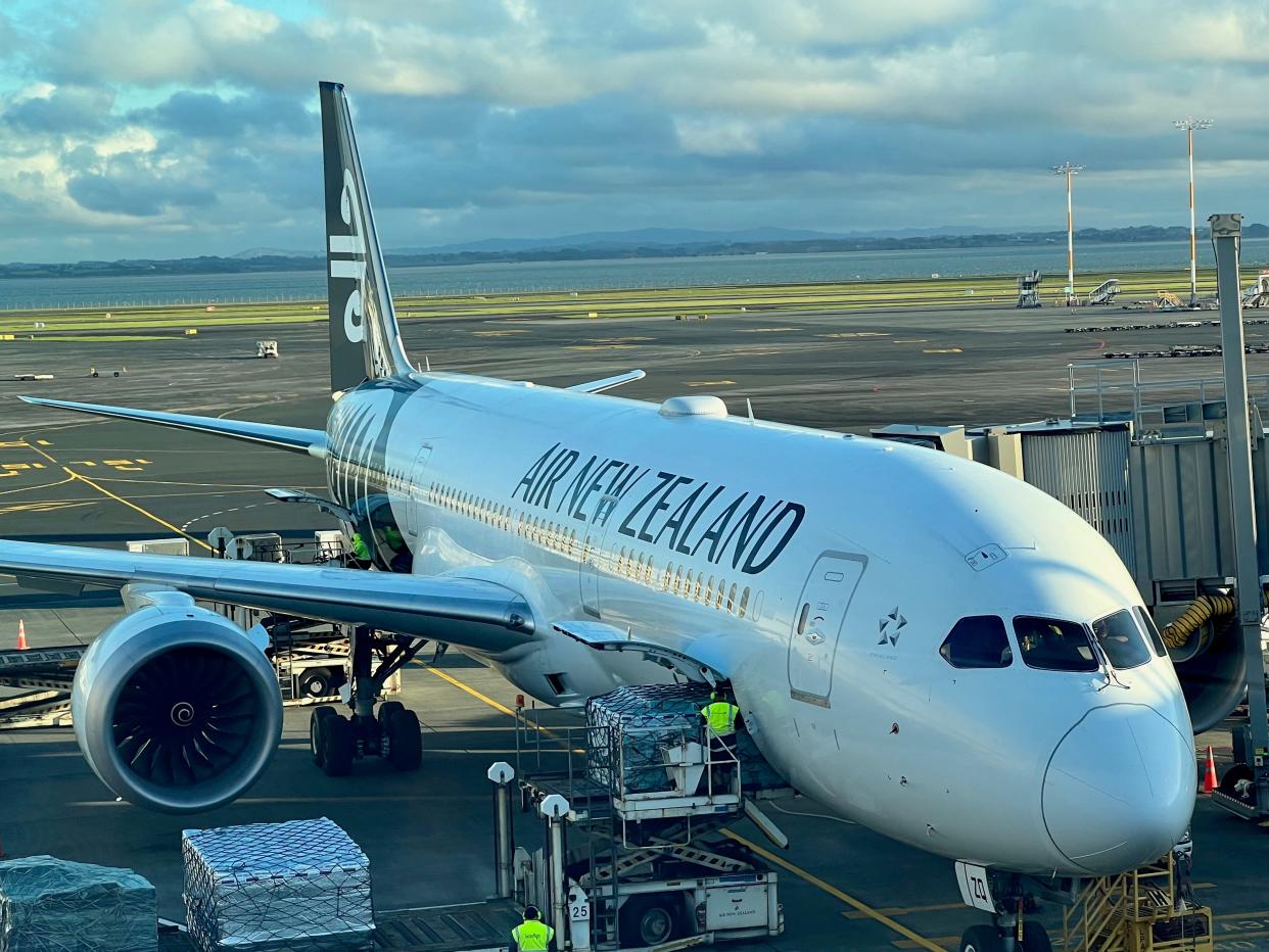 Air New Zealand 787.