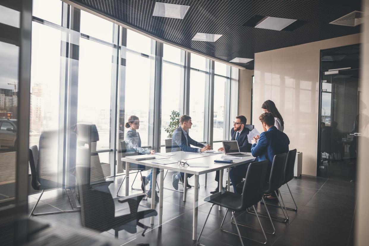 <span class="caption">American executives only represent a fraction of the workforce.</span> <span class="attribution"><a class="link " href="https://www.shutterstock.com/image-photo/corporate-business-team-manager-meeting-682694722" rel="nofollow noopener" target="_blank" data-ylk="slk:UfaBizPhoto/The Conversation;elm:context_link;itc:0;sec:content-canvas">UfaBizPhoto/The Conversation</a></span>