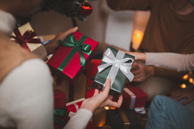 Noël : et si on offrait une carte cadeau  du montant de son choix à  nos proches ?