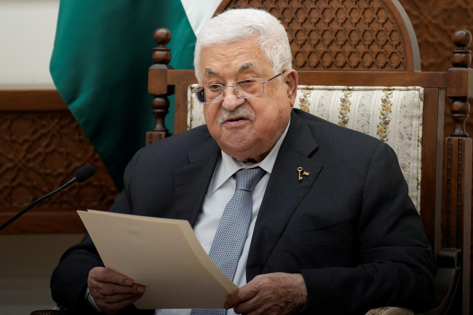 巴勒斯坦自治政府主席阿巴斯（Mahmoud Abbas）（圖）10日說，巴勒斯坦自治政府可在治理加薩走廊上發揮作用，條件是要有涵蓋遭占領的約旦河西岸的全面政治解決方案。（Christophe Ena/Pool/路透社資料照）