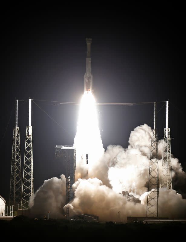 The Boeing CST-100 Starliner spacecraft lifts off from launch complex 40 at the Cape Canaveral Air Force Station in Cape Canaveral,