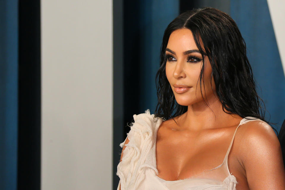 Kim Kardashian liebt es, ihre Kurven in Szene zu setzen. (Bild: AFP)