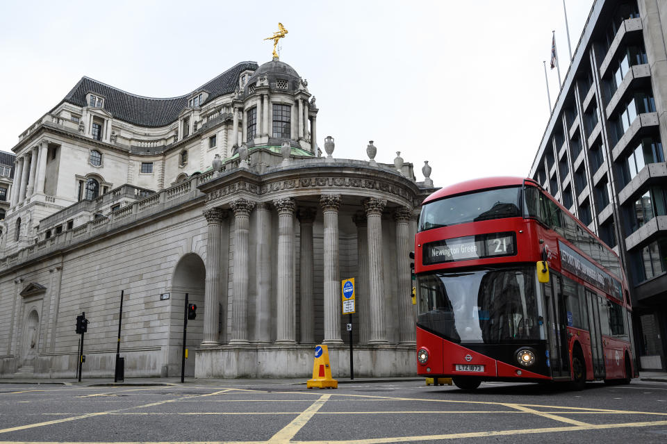 LONDON, ENGLAND - NOVEMBER 04: A general view of the Bank of England on November 04, 2021 in London, England. The Bank announced today that the Monetary Policy Committee voted to leave the bank rate at the historic low of 0.1%. (Photo by Leon Neal/Getty Images)