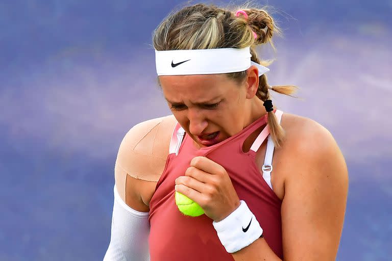 La bielorrusa Victoria Azarenka, exnúmero 1 del ranking femenino, no podrá jugar este año en Wimbledon, tras confirmarse las prohibiciones de la organización