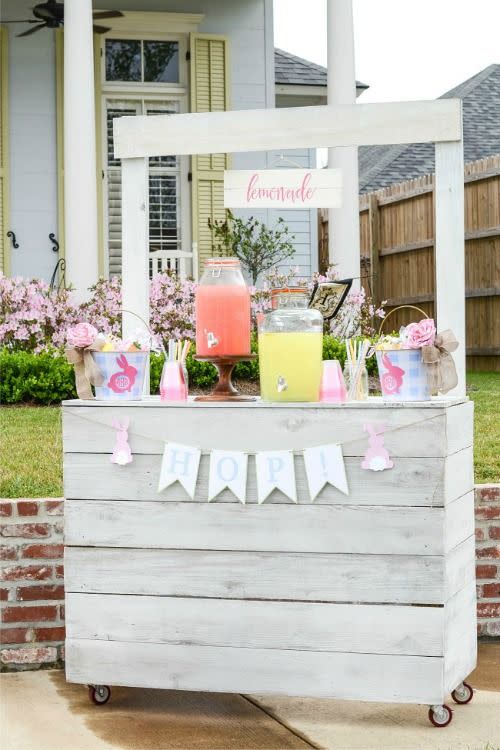 Easter Egg Hunt Lemonade Stand