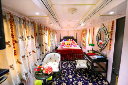 Super Deluxe Cabin -Photo Credit: The Palace On Wheels