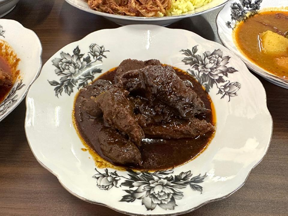 'Daging' Vanggey has a tender, melt in the mouth texture with a dark 'masak hitam' gravy.