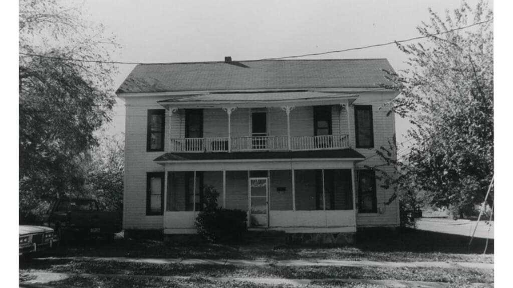Plans are now in the works to move the Latimore Tourist Home in Russellville, Arkansas, to a new location a few blocks away. (Photo: Ralph S. Wilcox, courtesy of Arkansas Historic Preservation Office)