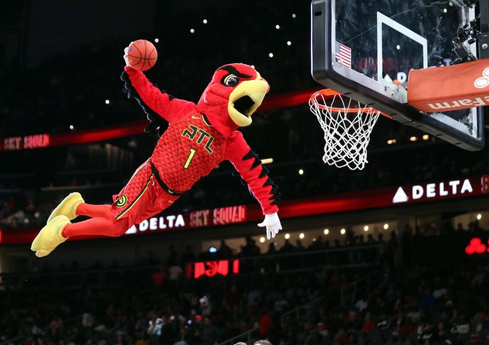 atlanta hawks mascot.JPG