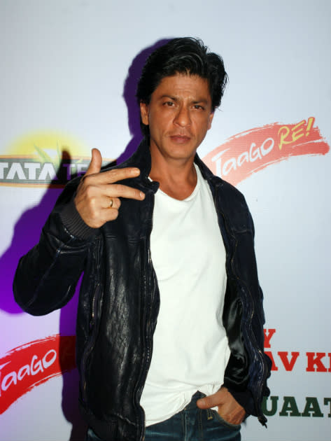 A little less sleepy than before King Khan poses for the shutterbugs.