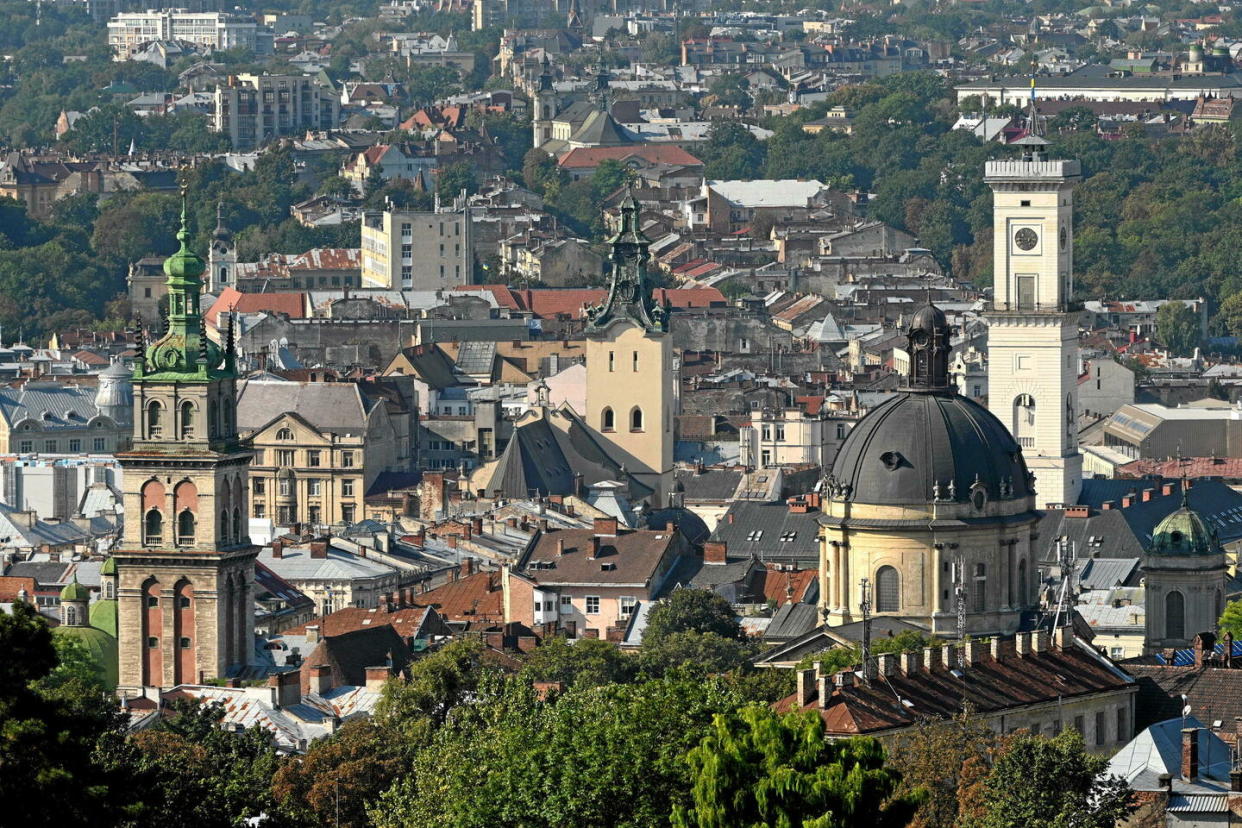 La ville de Lviv, dans l'ouest de l'Ukraine, a été visée par des drones russes dans la nuit de lundi à mardi. (image d'illustration)  - Credit:YURIY DYACHYSHYN / AFP