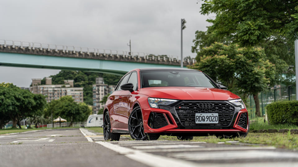 火力演示、面子之爭？Audi RS 3 Sportback 或成內燃機最終榮光！