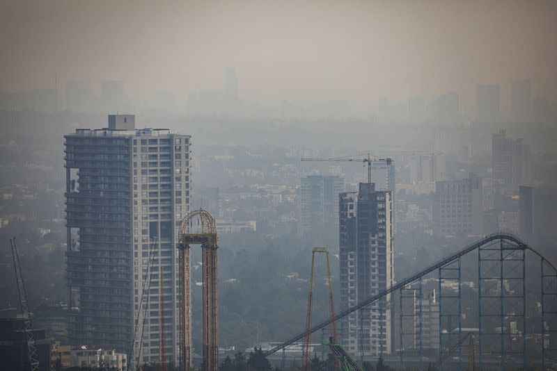 Overview of buildings covered by pollution in Mexico City