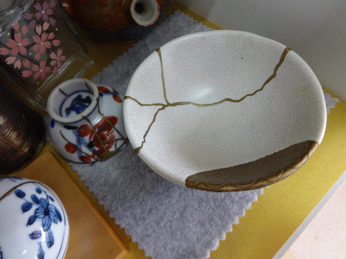 Kintsugi: Broken pottery becomes more beautiful, precious