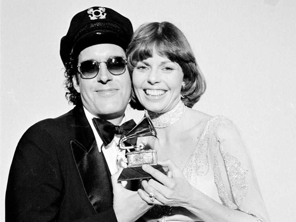 captain Tennille 1976