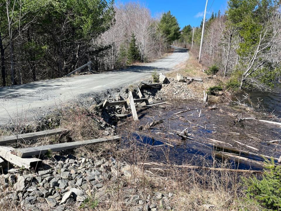 The culvert under this stetch of Golden Forest Road has been damaged since 2003. Flooding has increased on one side of the road through the years and it's affecting fish passage.