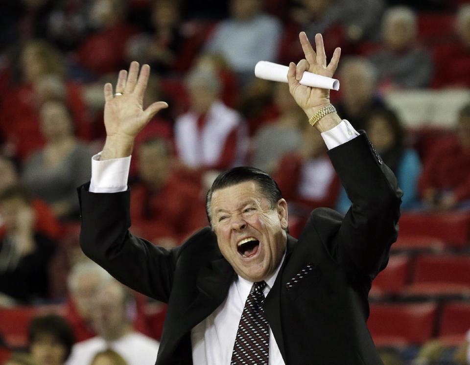 Georgia head coach Andy Landers yells from the sideline in the first half of an NCAA college basketball game against Tennessee, Sunday, Jan. 5, 2014, in Athens, Ga. (AP Photo/John Bazemore)