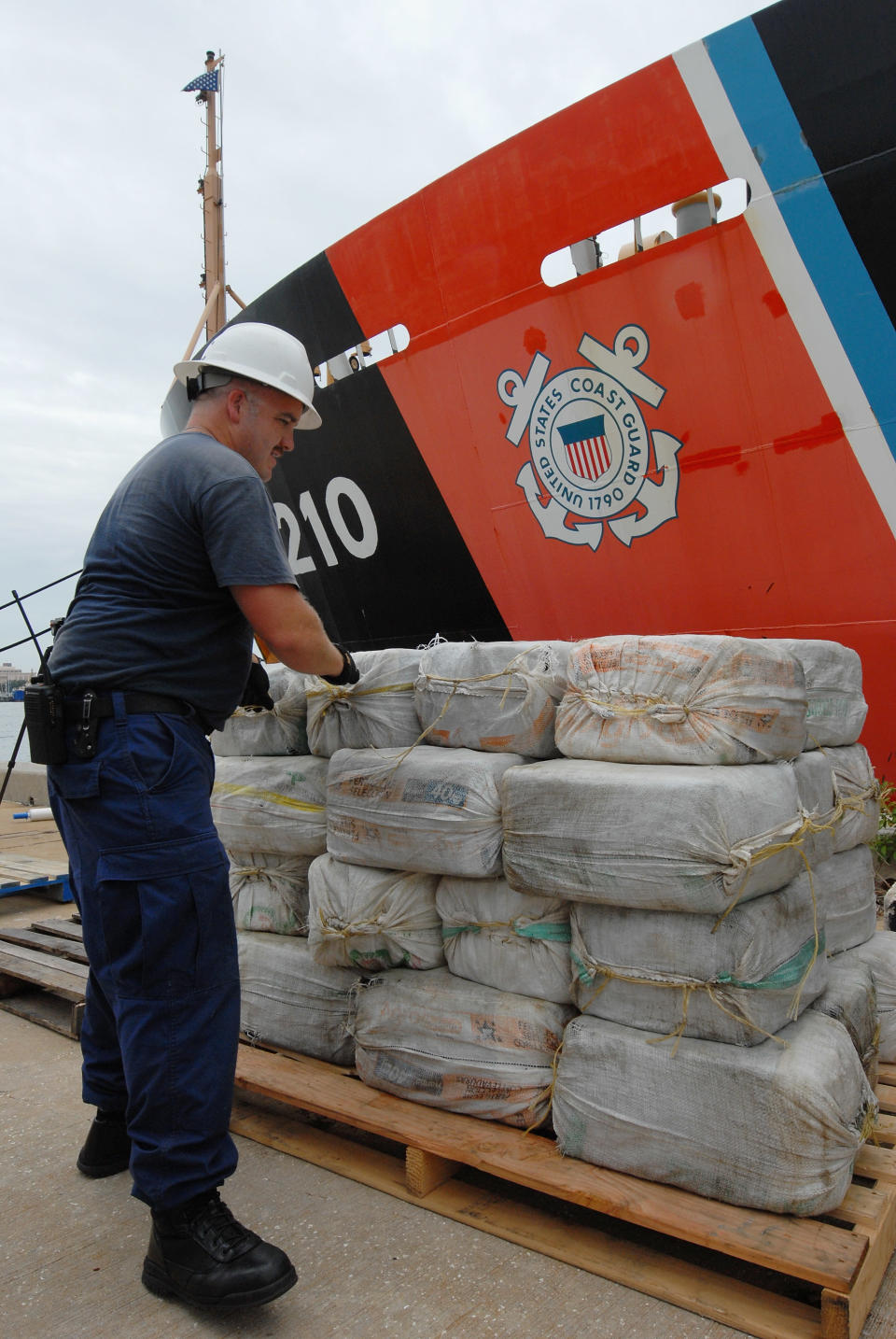 US Coast Guard Finds 7 Tons Of Cocaine On Self-Propelled Semi-Submersible