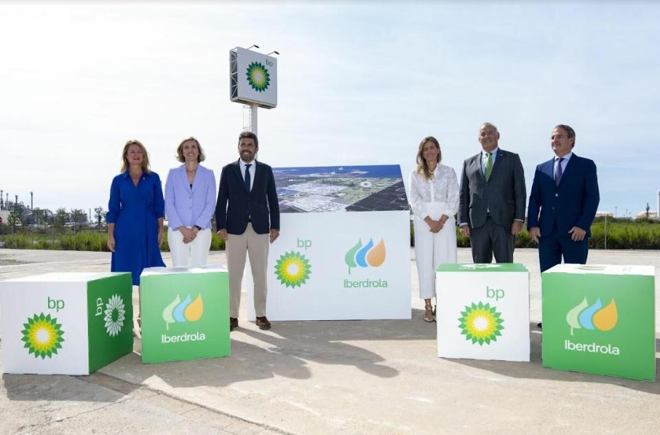 bp e Iberdrola anuncian la decisión final de inversión para la mayor planta de hidrógeno verde de España